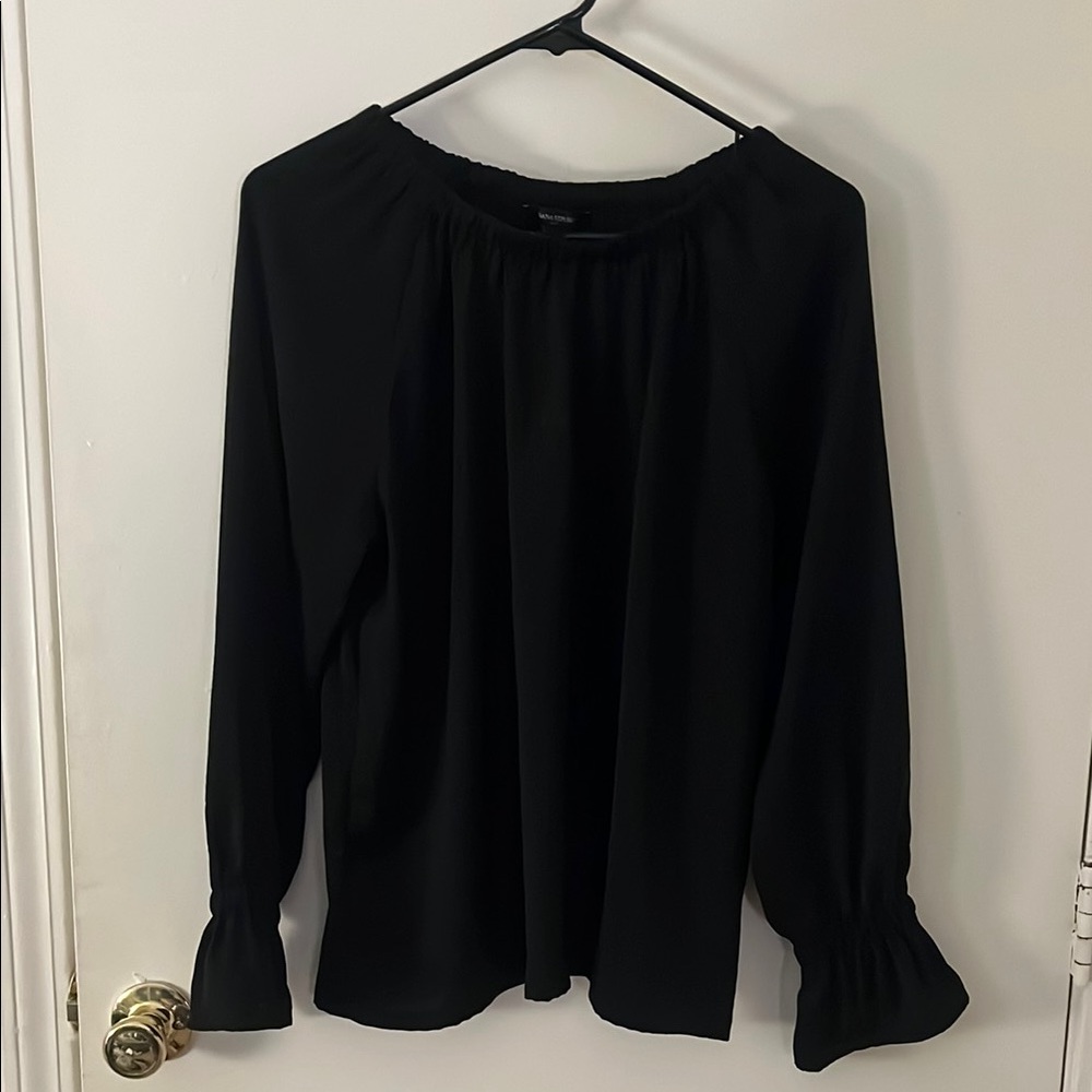 Banana Republic women’s off the shoulder flutter sleeve blouse